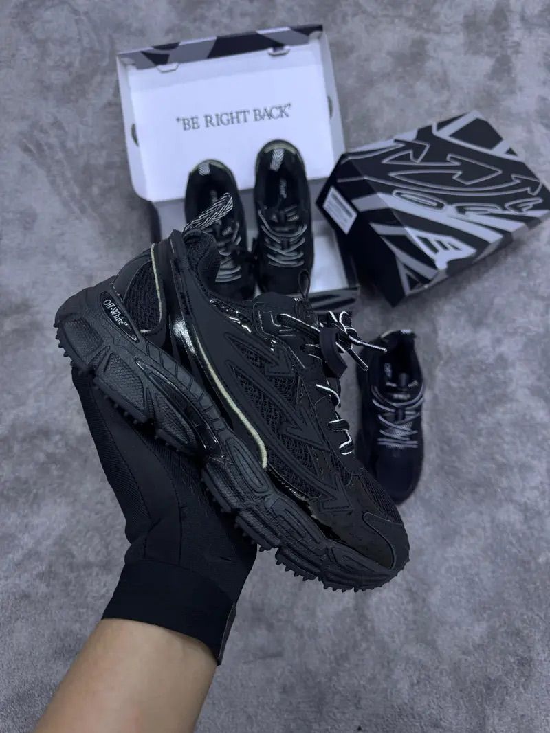OFF-WHITE BR “BLACK”